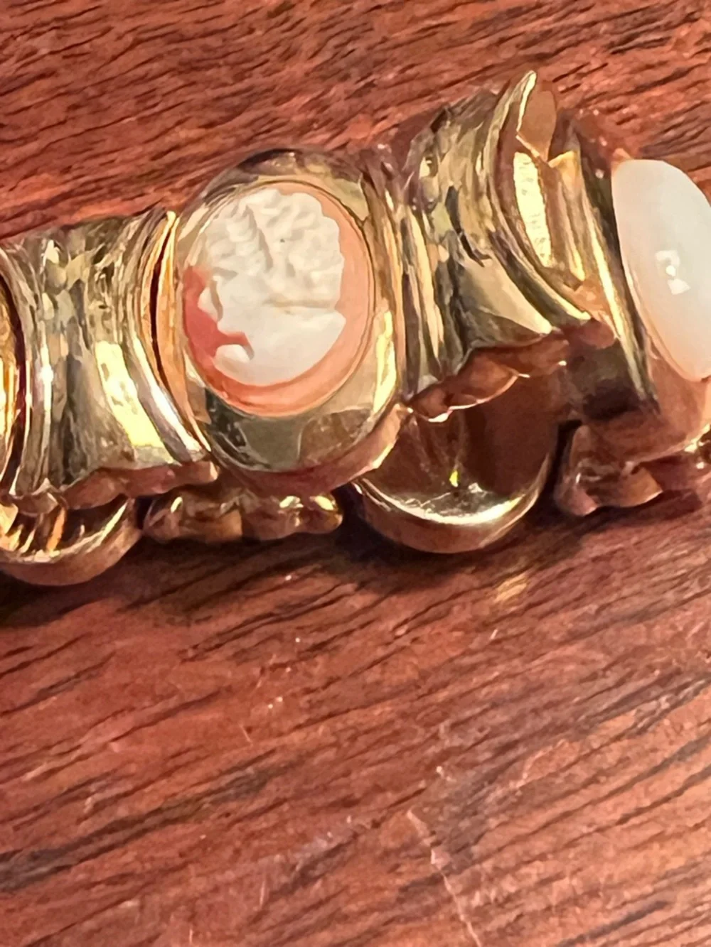GemTime Carved Cameo Mother of Pearl Bracelet Watch